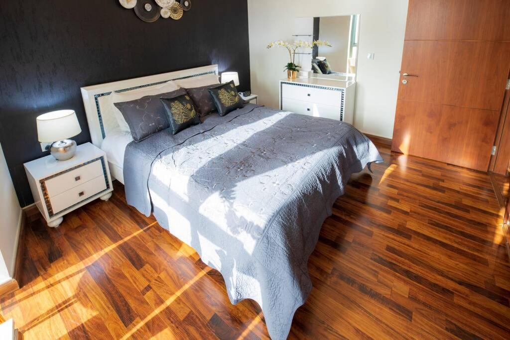 First Class 3Br With Full Burj Khalifa And Fountain View ดูไบ ภายนอก รูปภาพ