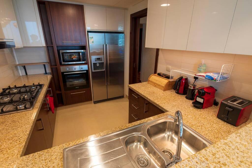 First Class 3Br With Full Burj Khalifa And Fountain View ดูไบ ภายนอก รูปภาพ